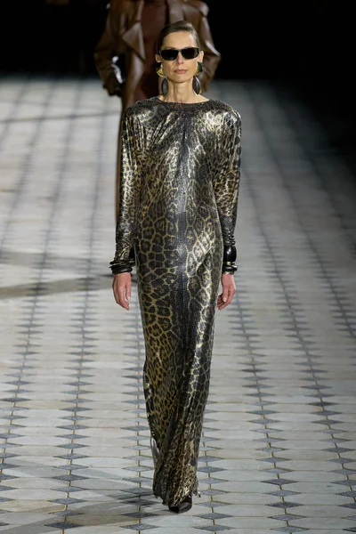 Look 14